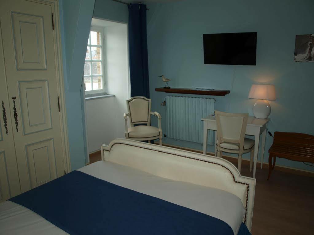 Hotel Les Deux Magots La Roche-Bernard Exteriör bild
